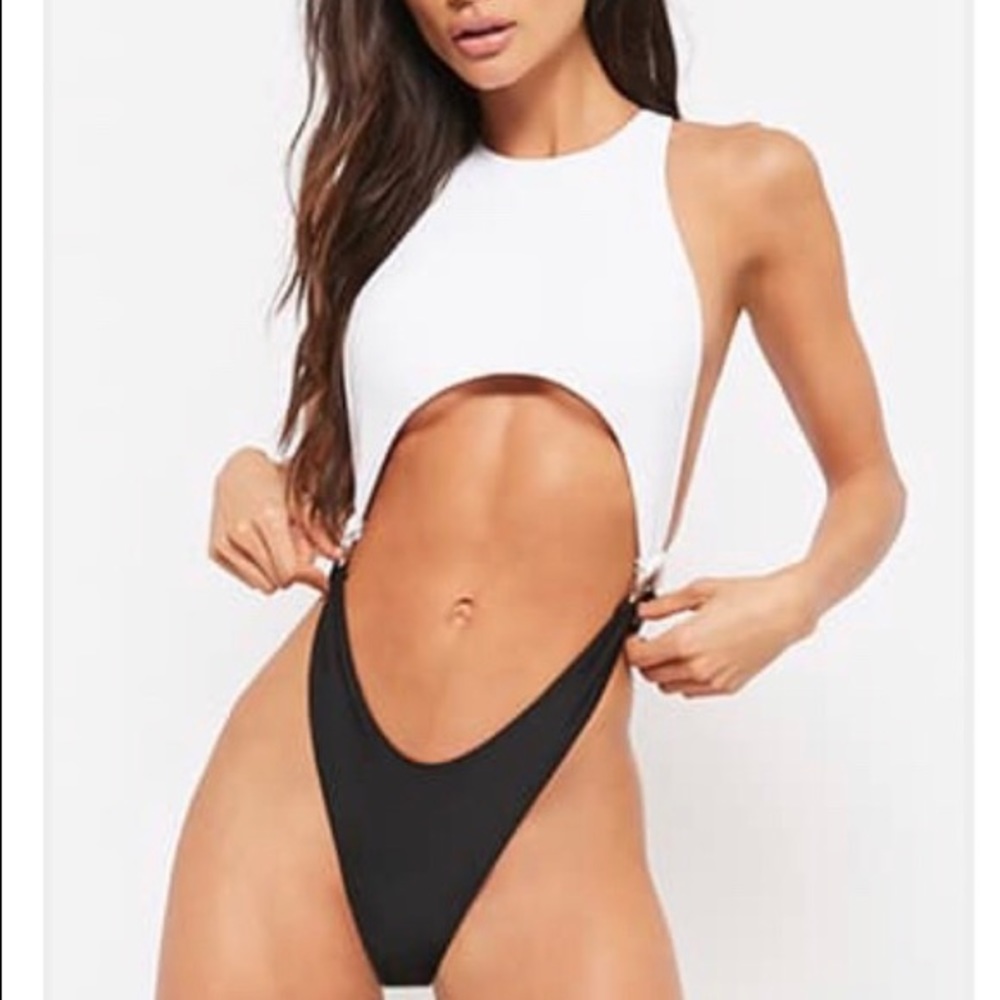 Forever 21 STRAPPY COLORBLOCK ONE PIECE